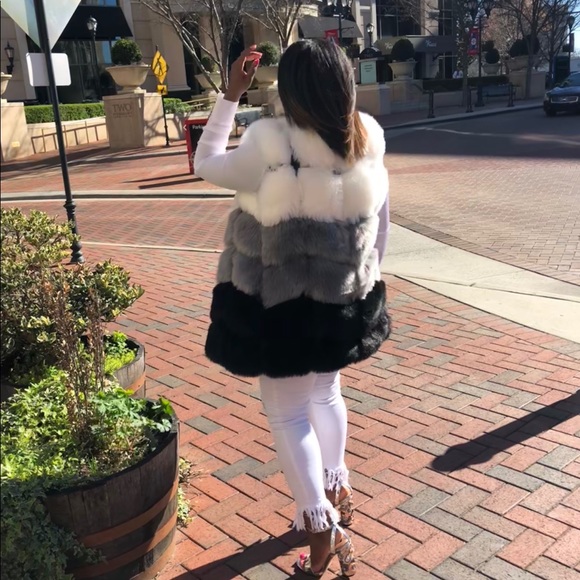 Faux Fur Vest - Picture 3 of 3